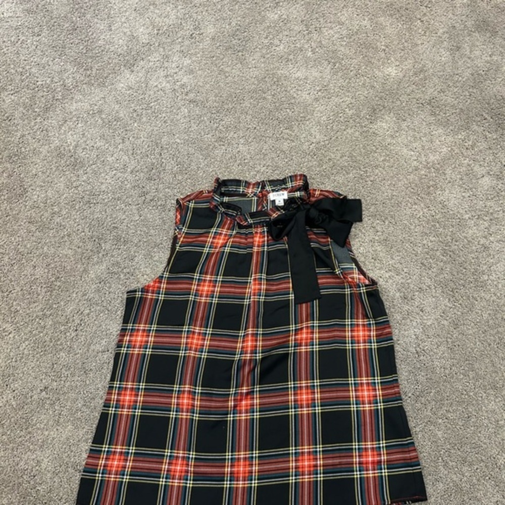 J crew size medium sleeveless holiday top